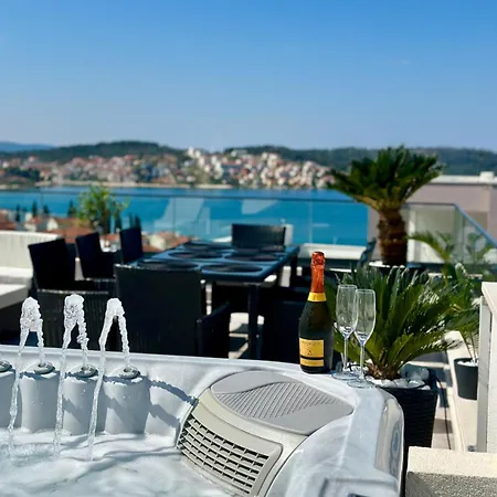 Apartment Luxury Lila