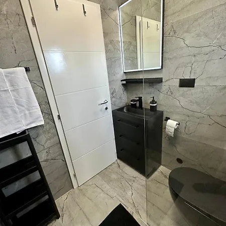Luxury Lila