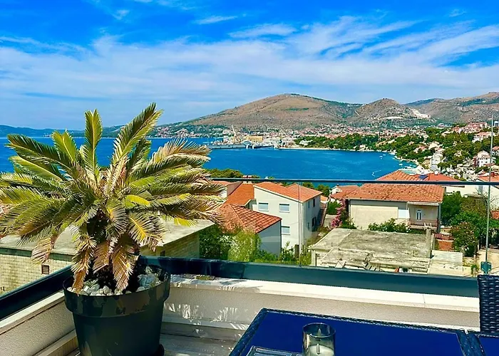 Luxury Lila تروغير
