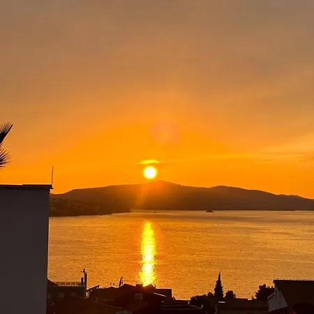 Luxury Lila * 特罗吉尔