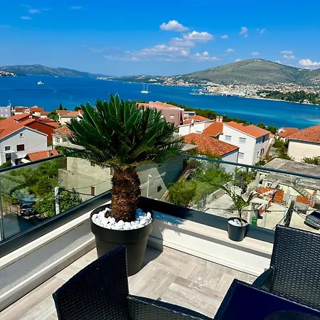 Luxury Lila 公寓 特罗吉尔